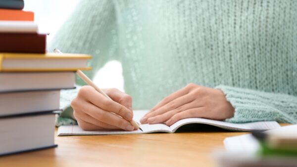 إتقان الكتابة الأكاديمية والكتابة القائمة على النوع الأدبي